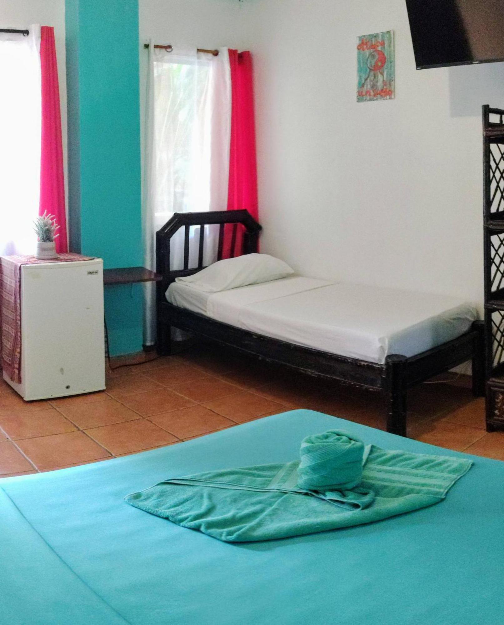 Cool Vibes Beach Hostel Dominical Extérieur photo